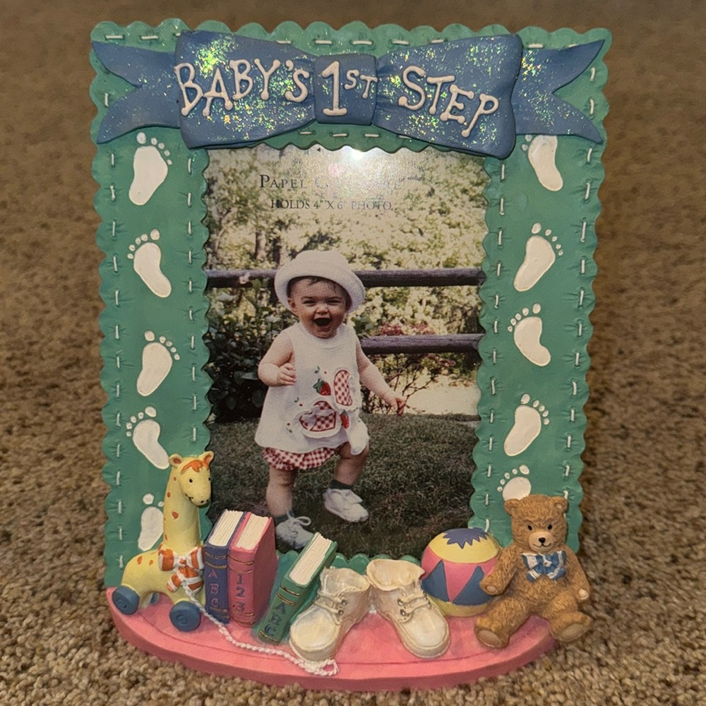 NWOT Papel Giftware frame